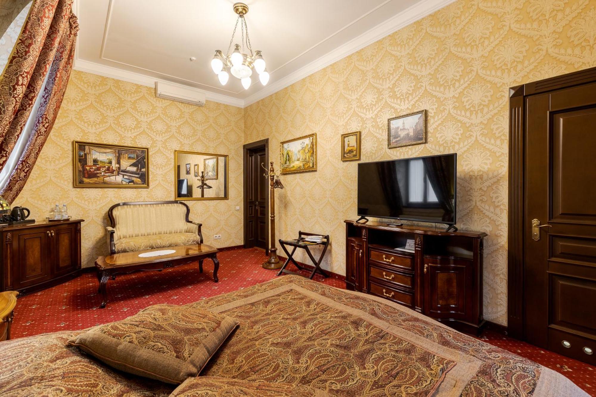 Luxury Boutique Andreevskiy Lviv Exterior photo