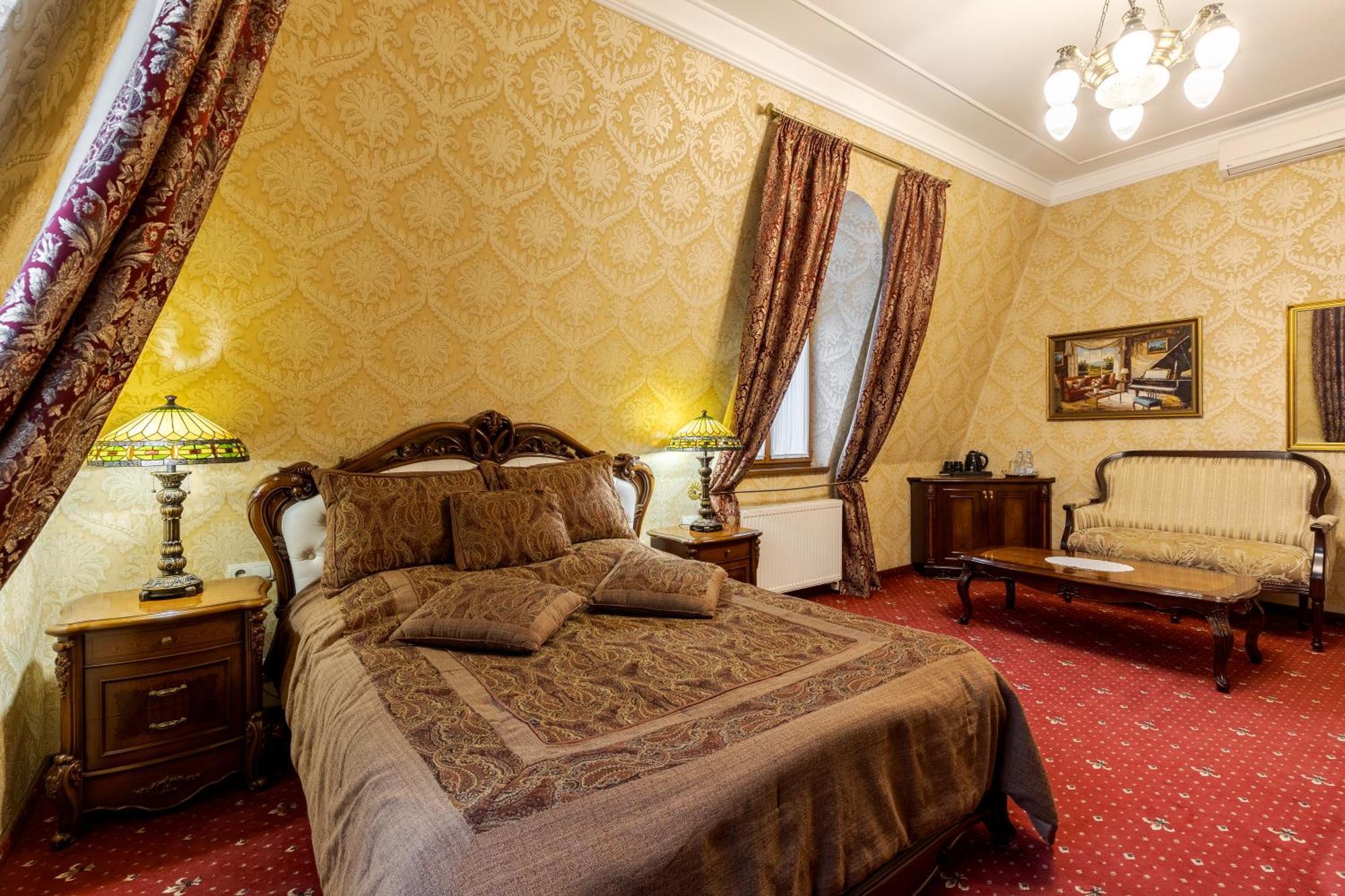 Luxury Boutique Andreevskiy Lviv Exterior photo