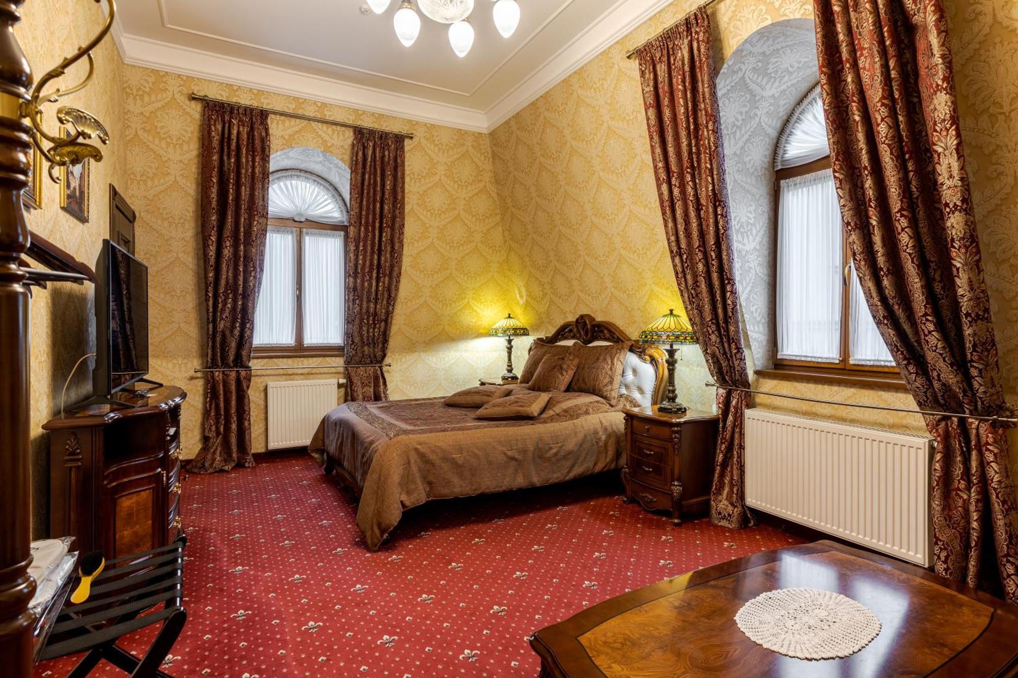 Luxury Boutique Andreevskiy Lviv Exterior photo