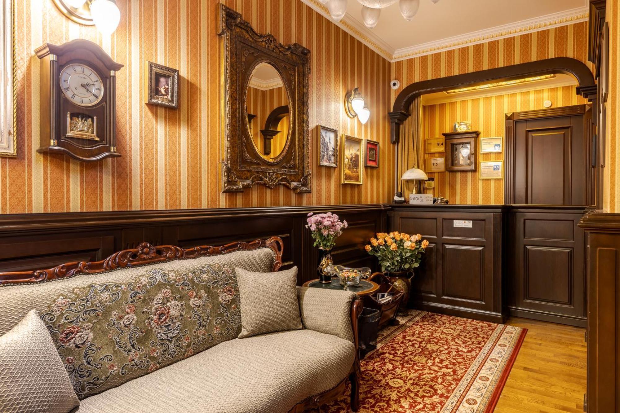 Luxury Boutique Andreevskiy Lviv Exterior photo