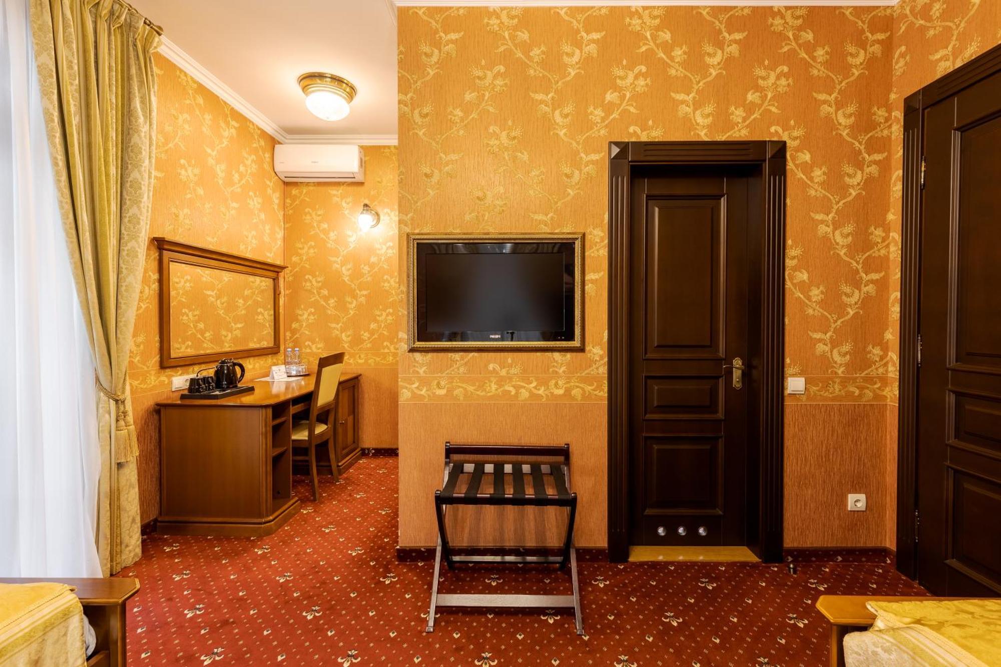 Luxury Boutique Andreevskiy Lviv Exterior photo