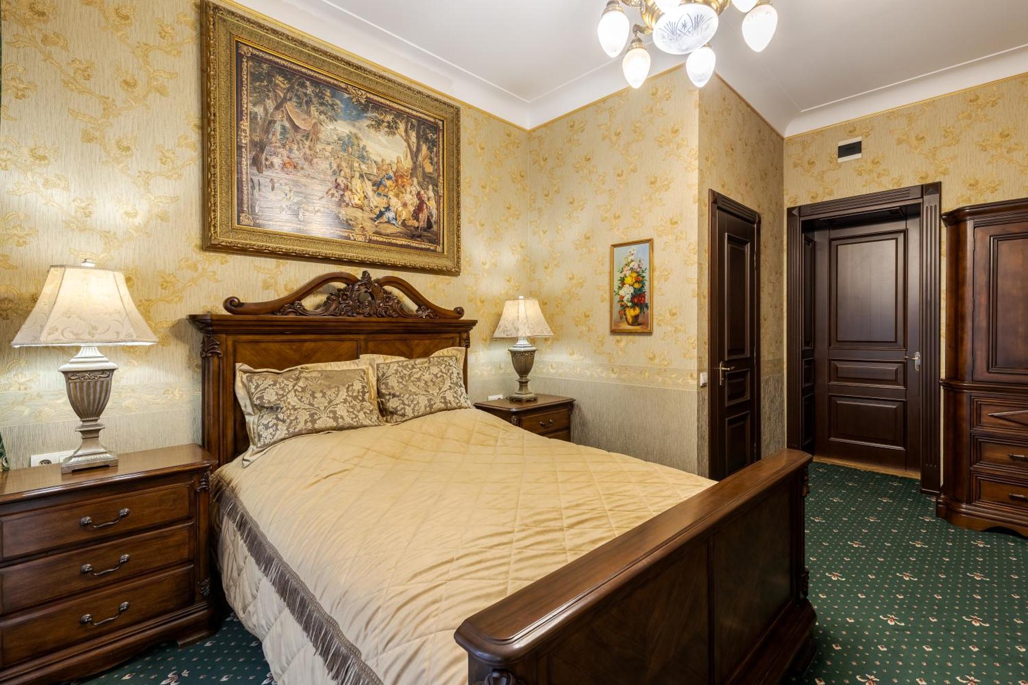 Luxury Boutique Andreevskiy Lviv Exterior photo