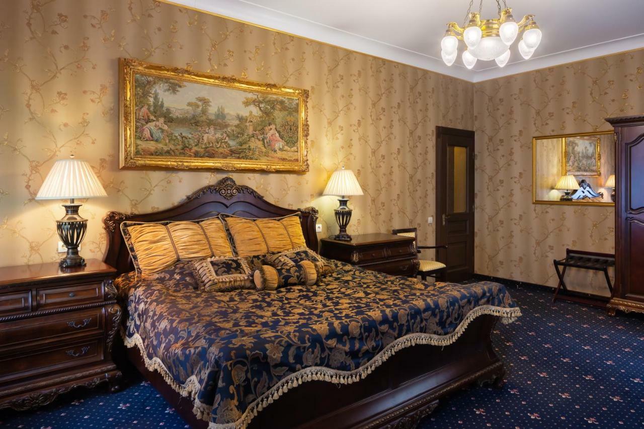 Luxury Boutique Andreevskiy Lviv Exterior photo