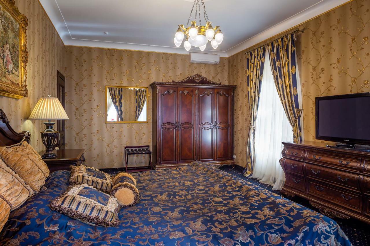 Luxury Boutique Andreevskiy Lviv Exterior photo